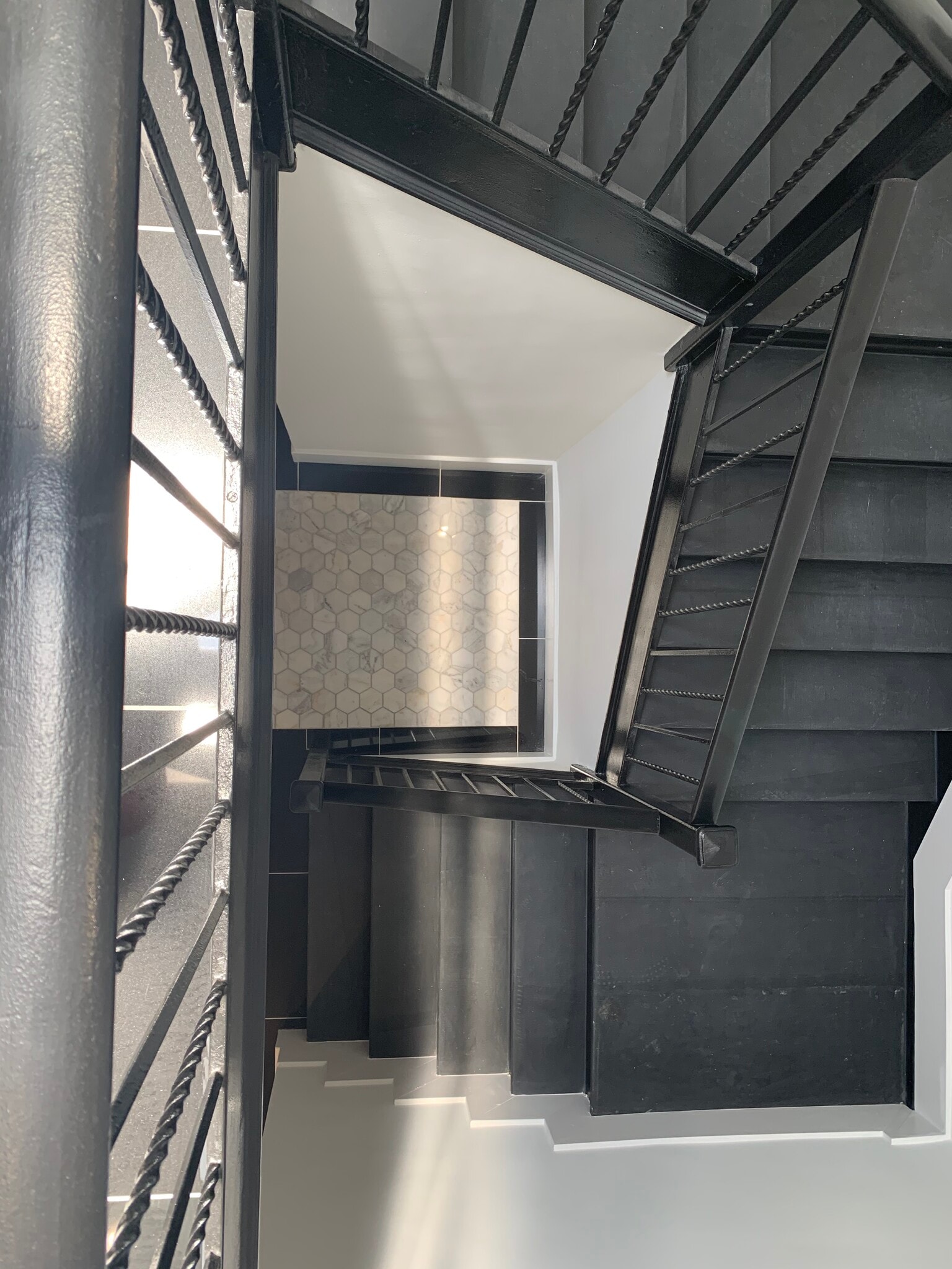 317 3rd St SE, Washington, DC for sale Interior Photo- Image 1 of 1