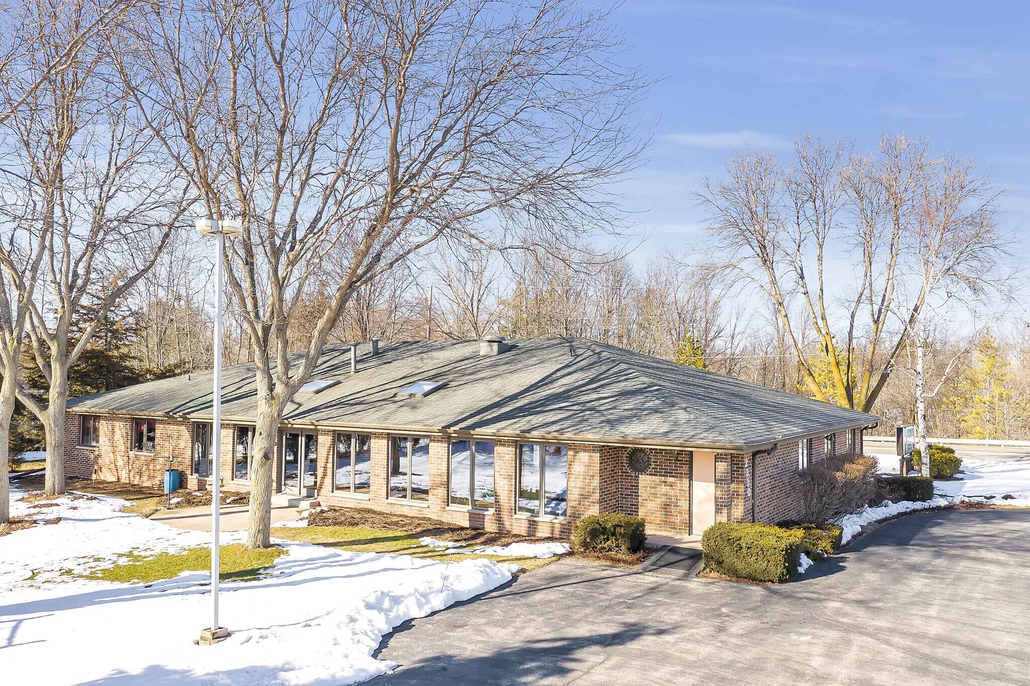 2330 Meadow Park Dr, Green Bay, WI for sale Building Photo- Image 1 of 1