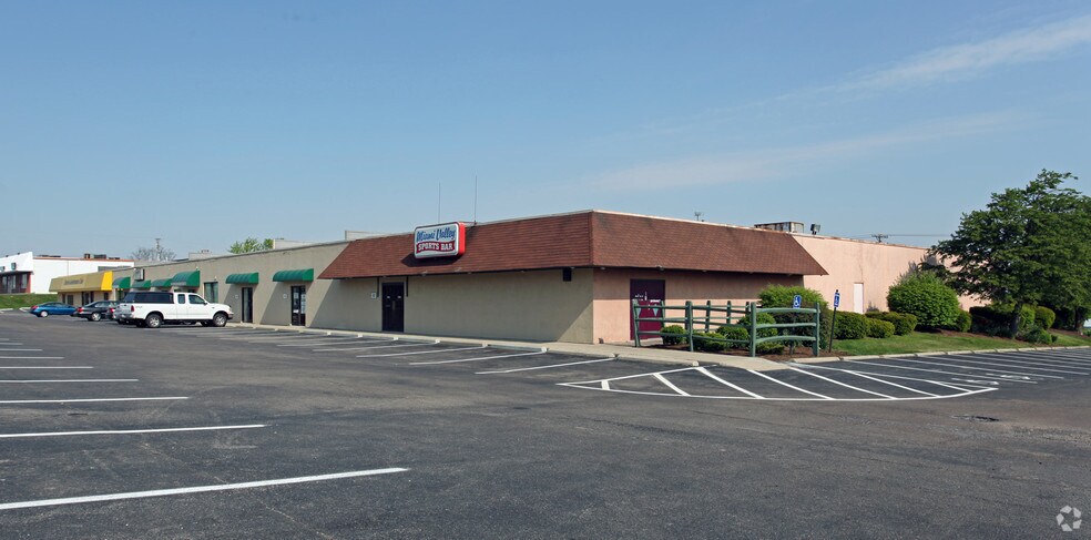 902-930 Watertower Ln, West Carrollton, OH for lease - Primary Photo - Image 1 of 6