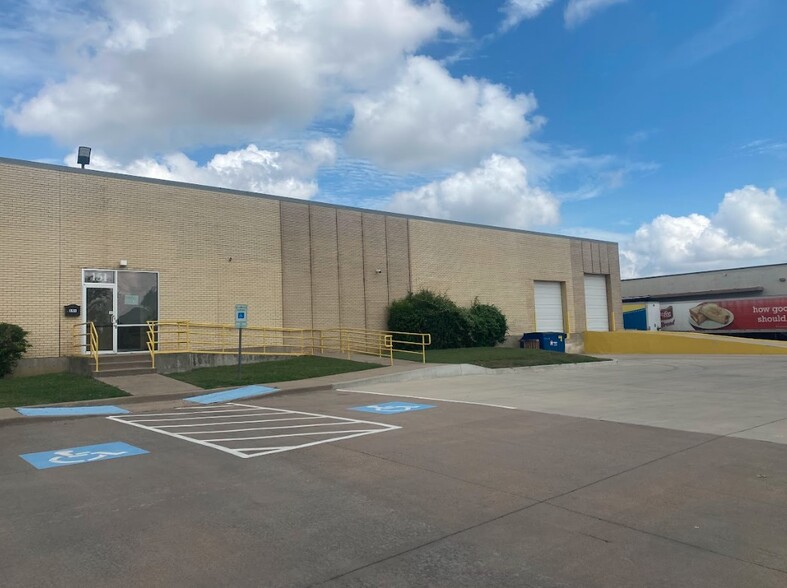 721 N Great Southwest Pky, Arlington, TX for lease - Building Photo - Image 1 of 12