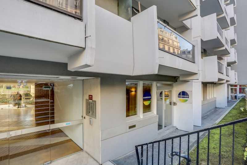 Office in Paris for lease Building Photo- Image 1 of 14