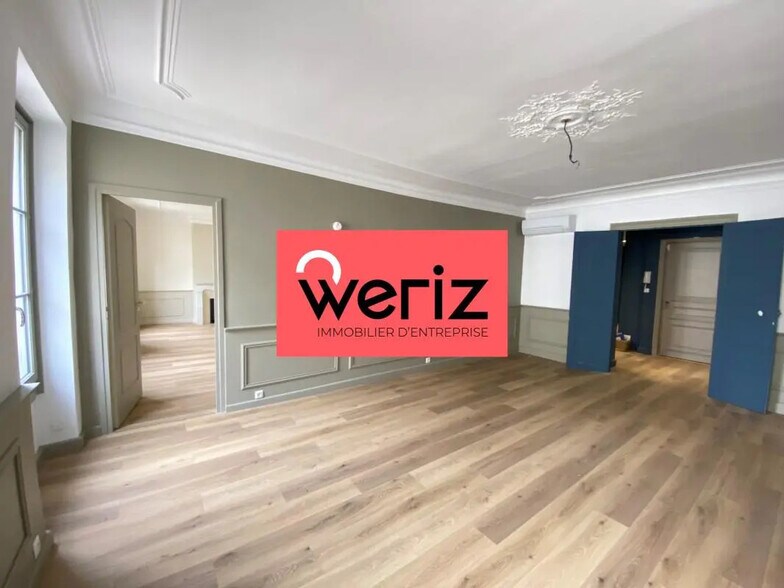 Office in Marseille for lease - Interior Photo - Image 3 of 9