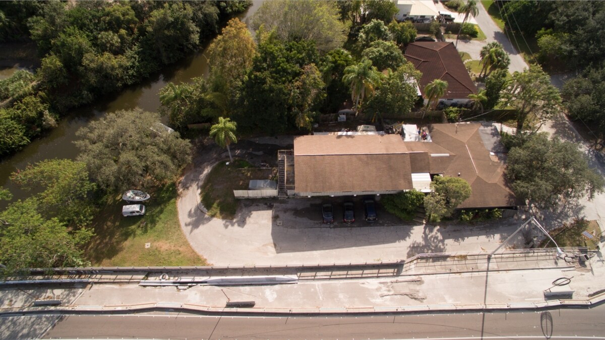 2500 Bee Ridge Rd, Sarasota, FL 34239