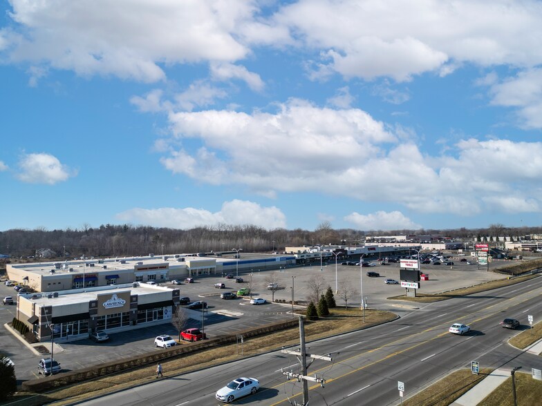 4035-4145 24th Ave, Fort Gratiot, MI for lease - Building Photo - Image 1 of 18