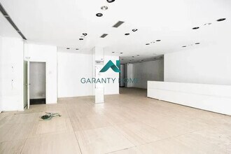 Retail in València, Valencia for lease Interior Photo- Image 2 of 6