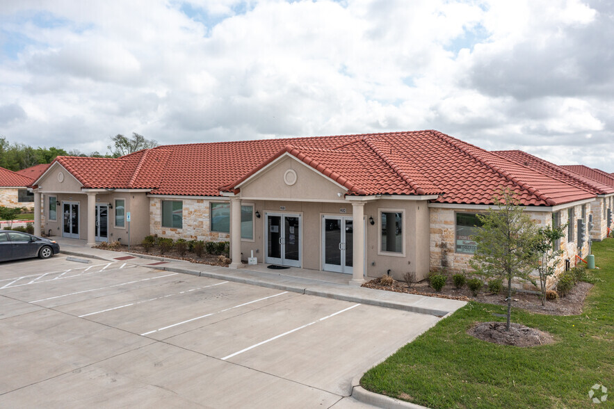 2743 Smith Ranch Rd, Pearland, TX for lease - Building Photo - Image 3 of 32