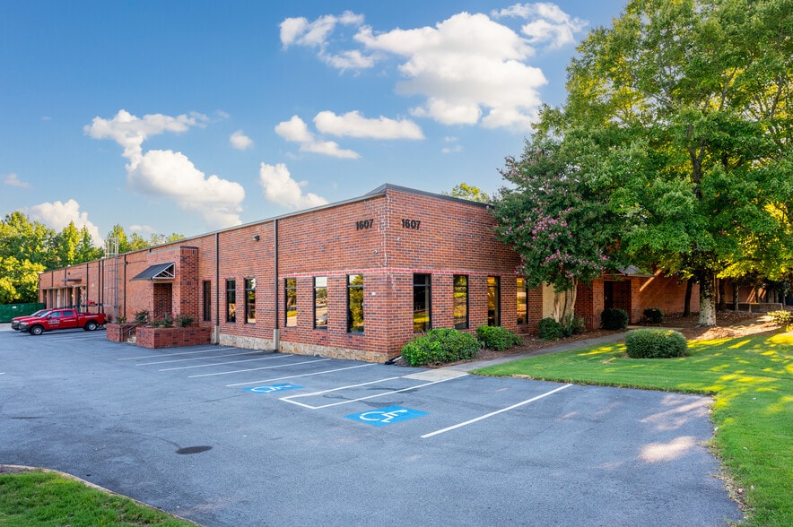 1607 Mountain Industrial Blvd, Stone Mountain GA - Warehouse