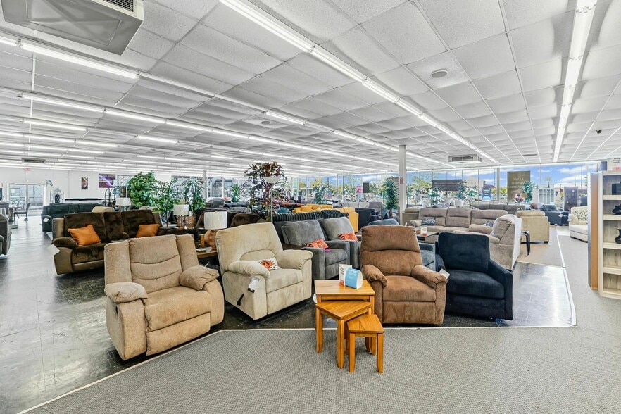 1436 Reynolds Rd, Maumee, OH for sale - Building Photo - Image 1 of 31