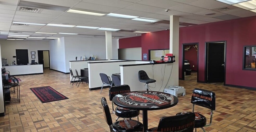 2128 Vermillion St, Hastings, MN for sale - Building Photo - Image 2 of 6