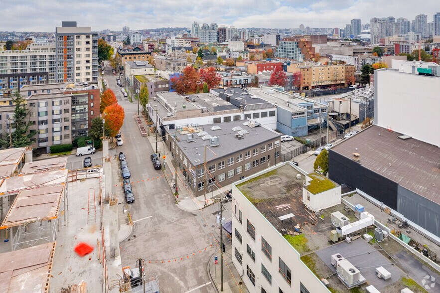 49 Dunlevy Ave, Vancouver, BC for lease - Building Photo - Image 3 of 6