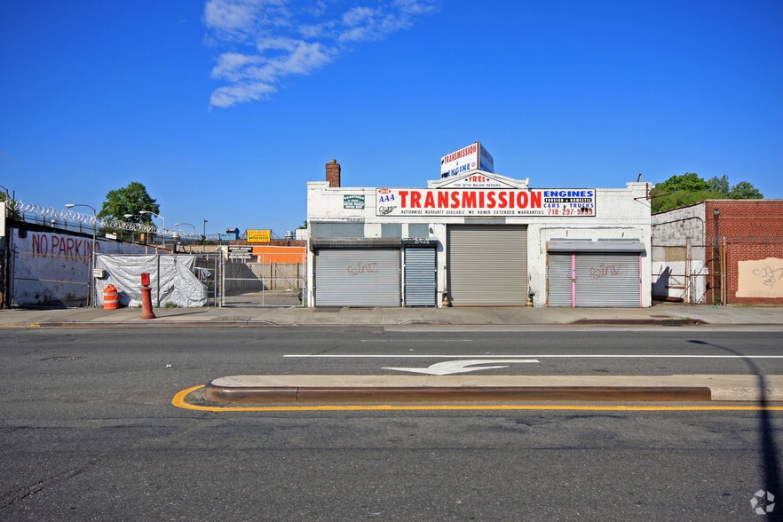 104-28 Merrick Blvd, Jamaica, NY for sale - Primary Photo - Image 1 of 1