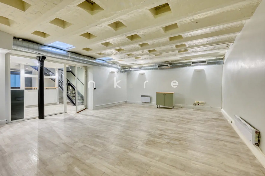 Office in Paris for sale - Interior Photo - Image 2 of 12