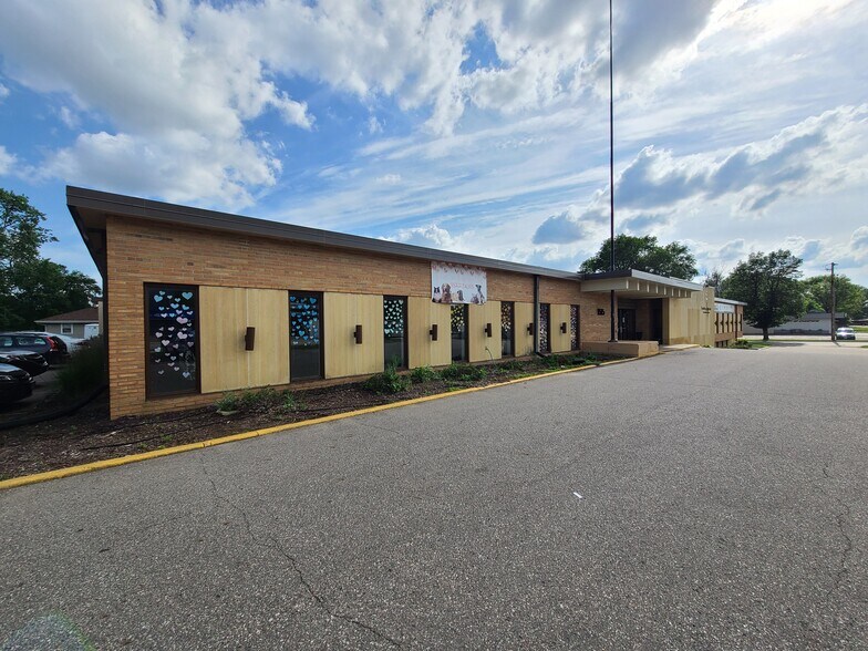 1515 E 66th St, Richfield, MN for sale - Building Photo - Image 1 of 1