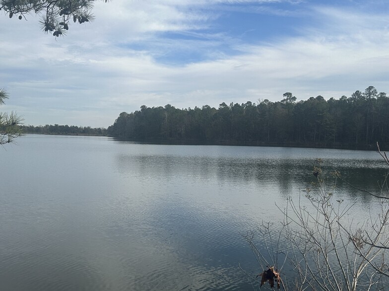 Doc Elliot Retreat, Orangeburg, SC for sale - Primary Photo - Image 1 of 5