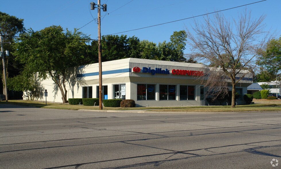 2283 W Grand River Ave, Okemos, MI for sale - Primary Photo - Image 1 of 1