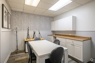 1415 N Ashland Ave, Chicago, IL for lease Interior Photo- Image 2 of 9