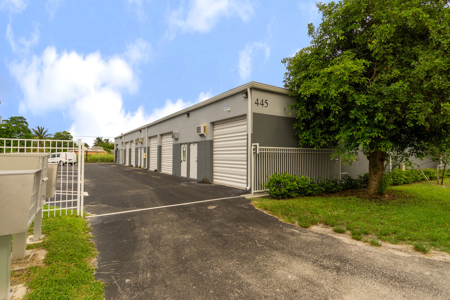 415 SE 1st Ave, Delray Beach, FL for lease - Building Photo - Image 3 of 12