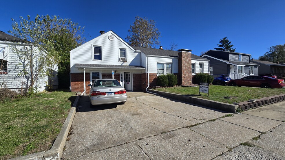 112 Bonds Ave, East Alton, IL for sale - Building Photo - Image 3 of 5