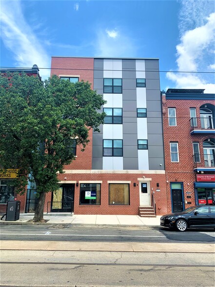 3935 Lancaster Ave, Philadelphia, PA for lease - Building Photo - Image 1 of 9