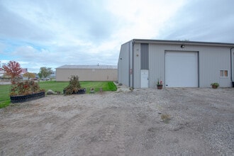 1927 Cherry Hill Rd, Joliet, IL for lease Interior Photo- Image 2 of 9