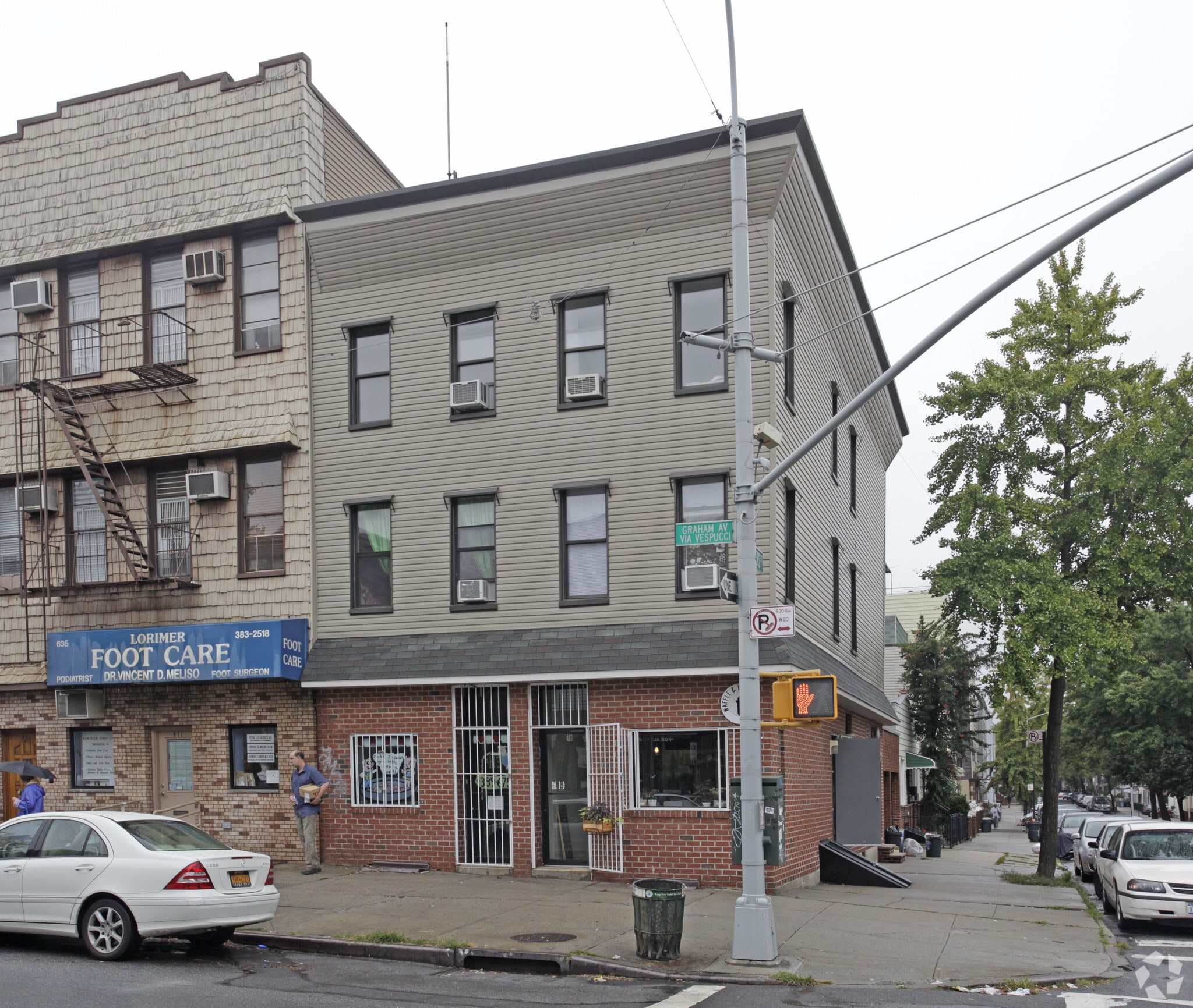 413 Graham Ave, Brooklyn, NY for lease Primary Photo- Image 1 of 6