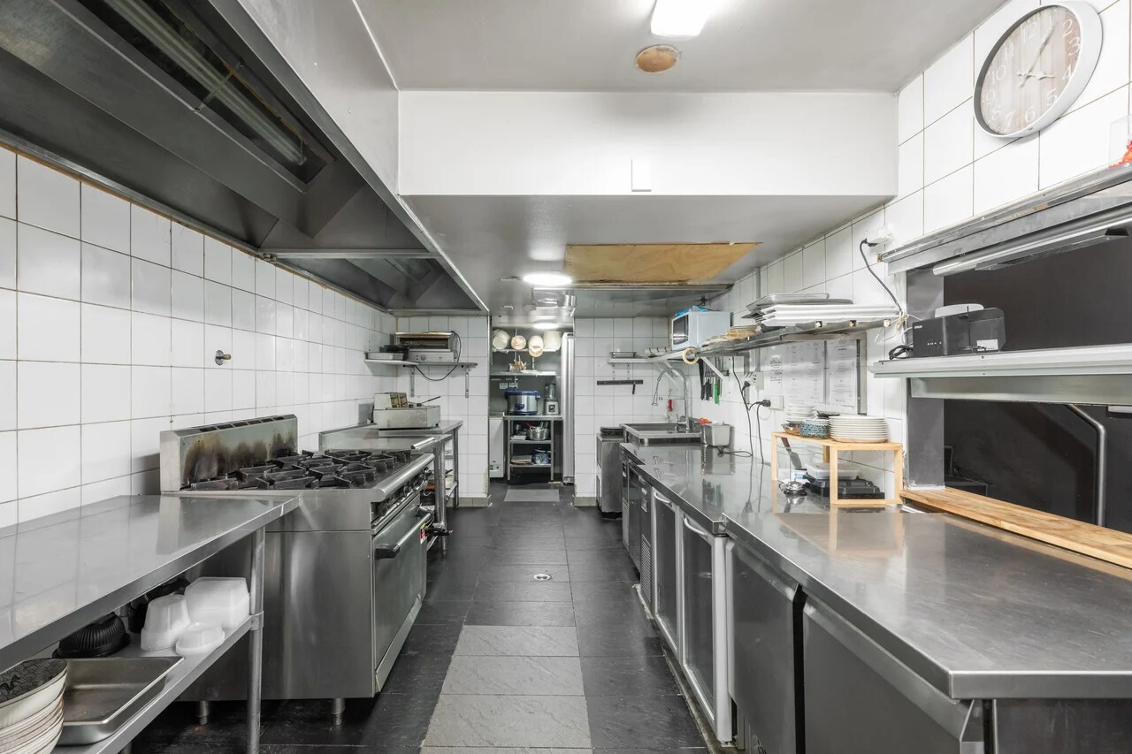 31 Fitzroy St, Kirribilli for lease Interior Photo- Image 1 of 6