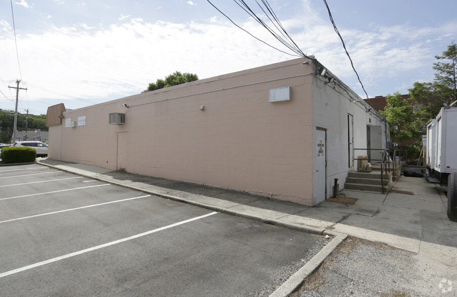 231-237 Commack Rd, Commack, NY for sale - Building Photo - Image 3 of 5