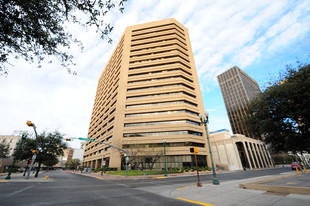 100 Stanton Tower - Convenience Store