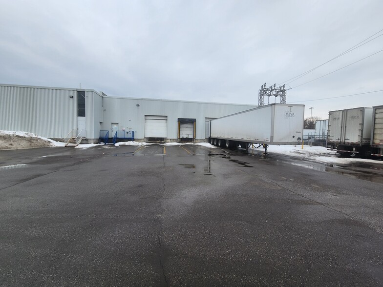 279 Belfield Rd, Toronto, ON for lease - Building Photo - Image 2 of 6