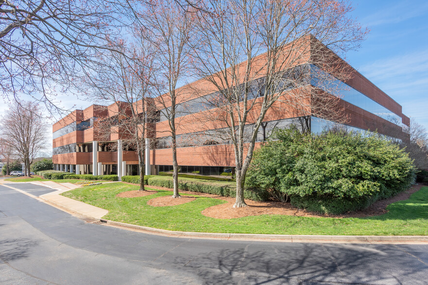 201 Brookfield Pky, Greenville, SC for lease - Primary Photo - Image 1 of 9