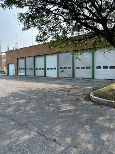 414 Continuum Dr, Liverpool, NY for sale - Building Photo - Image 2 of 4