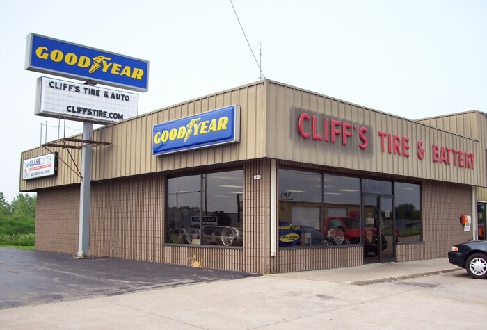 in Oshkosh, WI for sale - Primary Photo - Image 1 of 1