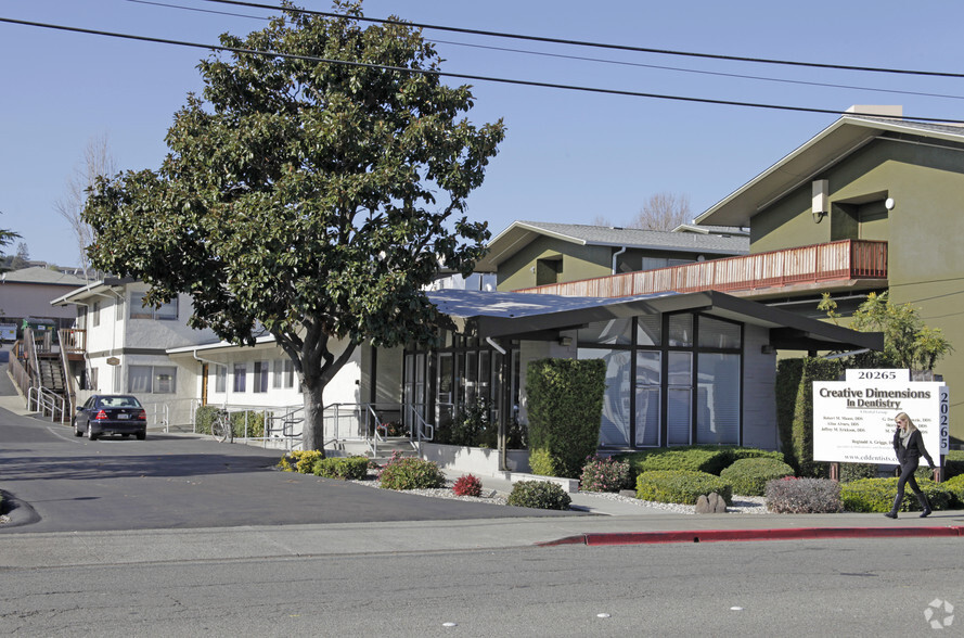 20265 Lake Chabot Rd, Castro Valley, CA for sale - Building Photo - Image 1 of 39