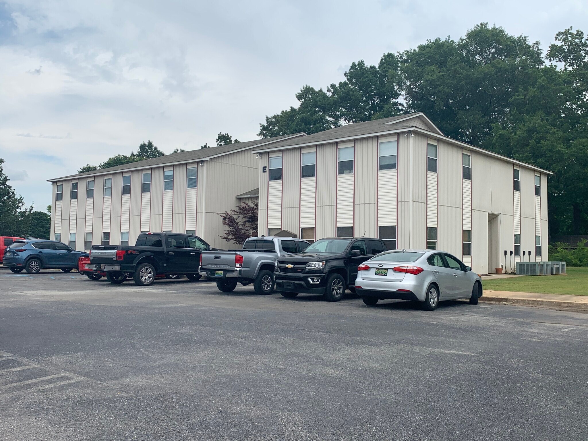 2042 Beltline Rd SW, Decatur, AL 35601 Beltline South Office Complex