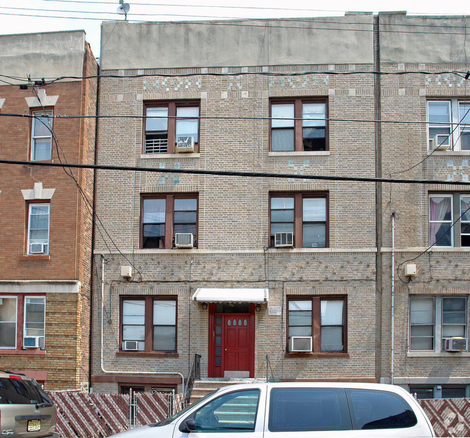 322 56th St, West New York, NJ 07093 | LoopNet