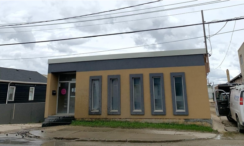 1041 Erin St, Winnipeg, MB for lease - Primary Photo - Image 1 of 1