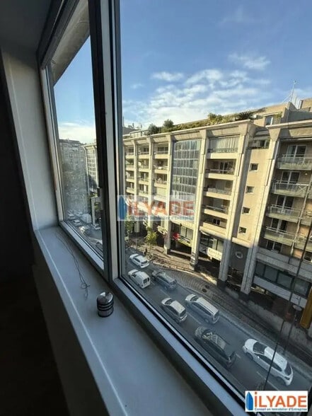 20 Allée Turcat Mery, Marseille for lease - Building Photo - Image 2 of 4