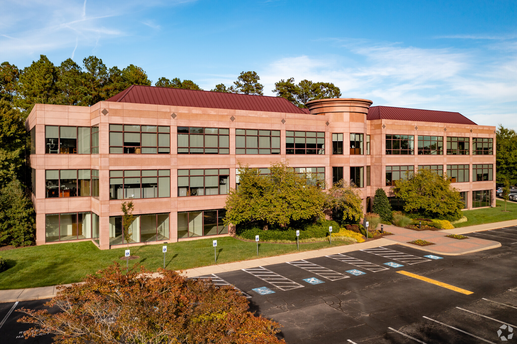 4880 Sadler Rd, Glen Allen, VA for lease Building Photo- Image 1 of 7