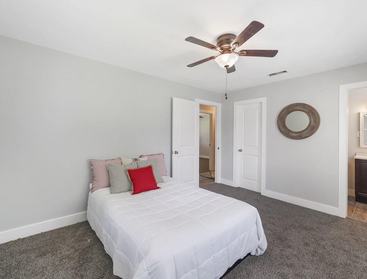 1221 Pecan Valley Dr, Wharton, TX 77488