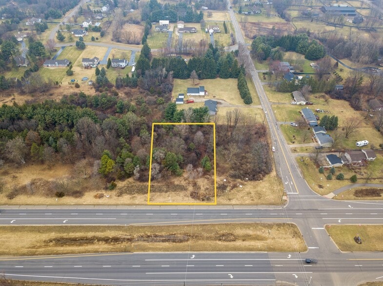 000 Highland Rd, Hartland, MI for sale - Building Photo - Image 2 of 7