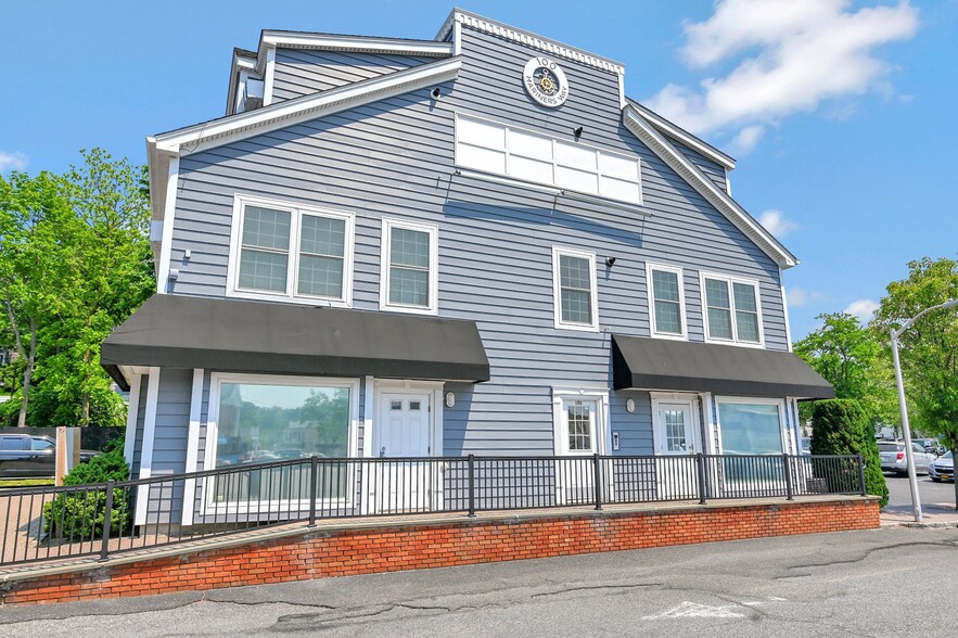 100 Mariners Way, Port Jefferson, NY for lease - Building Photo - Image 2 of 23