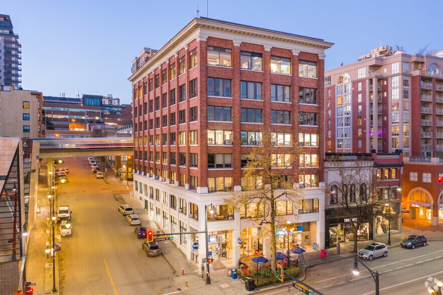 713 Columbia St, New Westminster, BC for sale - Primary Photo - Image 1 of 5