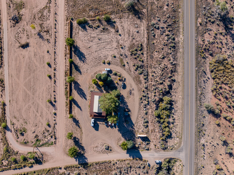 2040 Long Rd Cyn, Kanab, UT for sale - Building Photo - Image 2 of 28