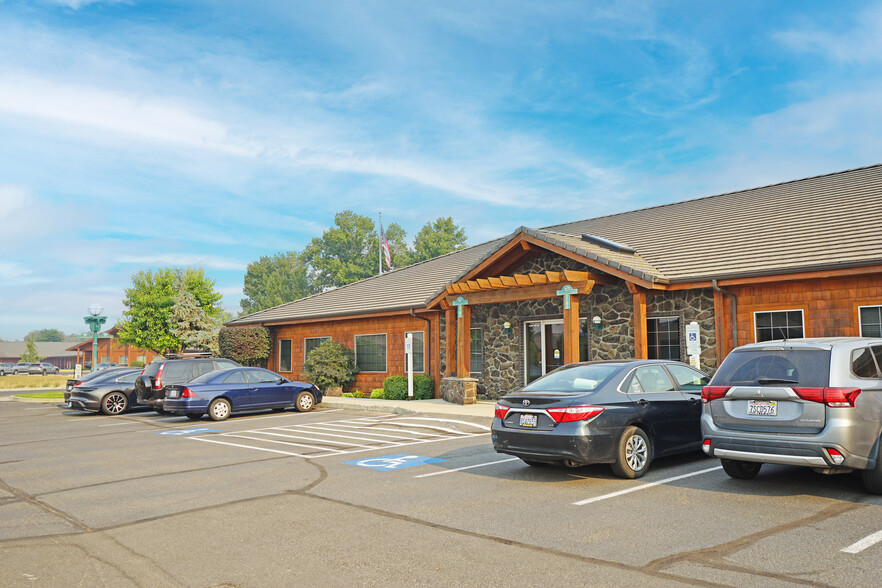 1701 Creekside Loop, Yakima, WA for lease - Building Photo - Image 3 of 12