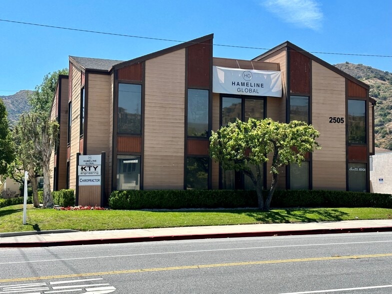 2505 Canada Blvd, Glendale, CA for lease - Building Photo - Image 3 of 21