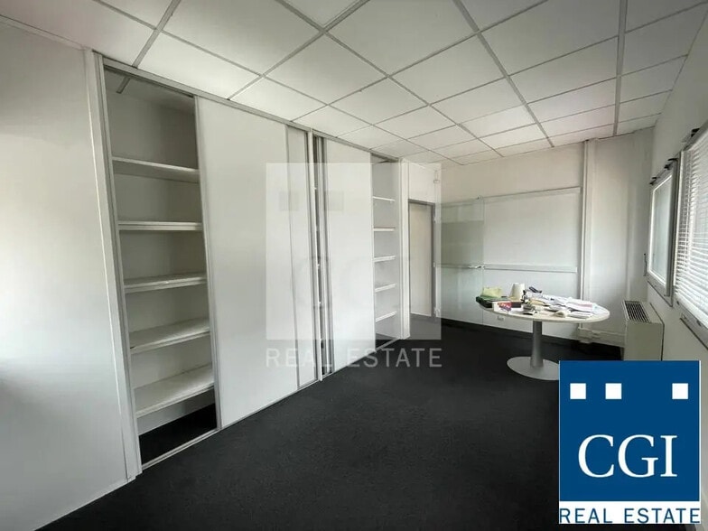 Office in Échirolles for lease - Building Photo - Image 2 of 4