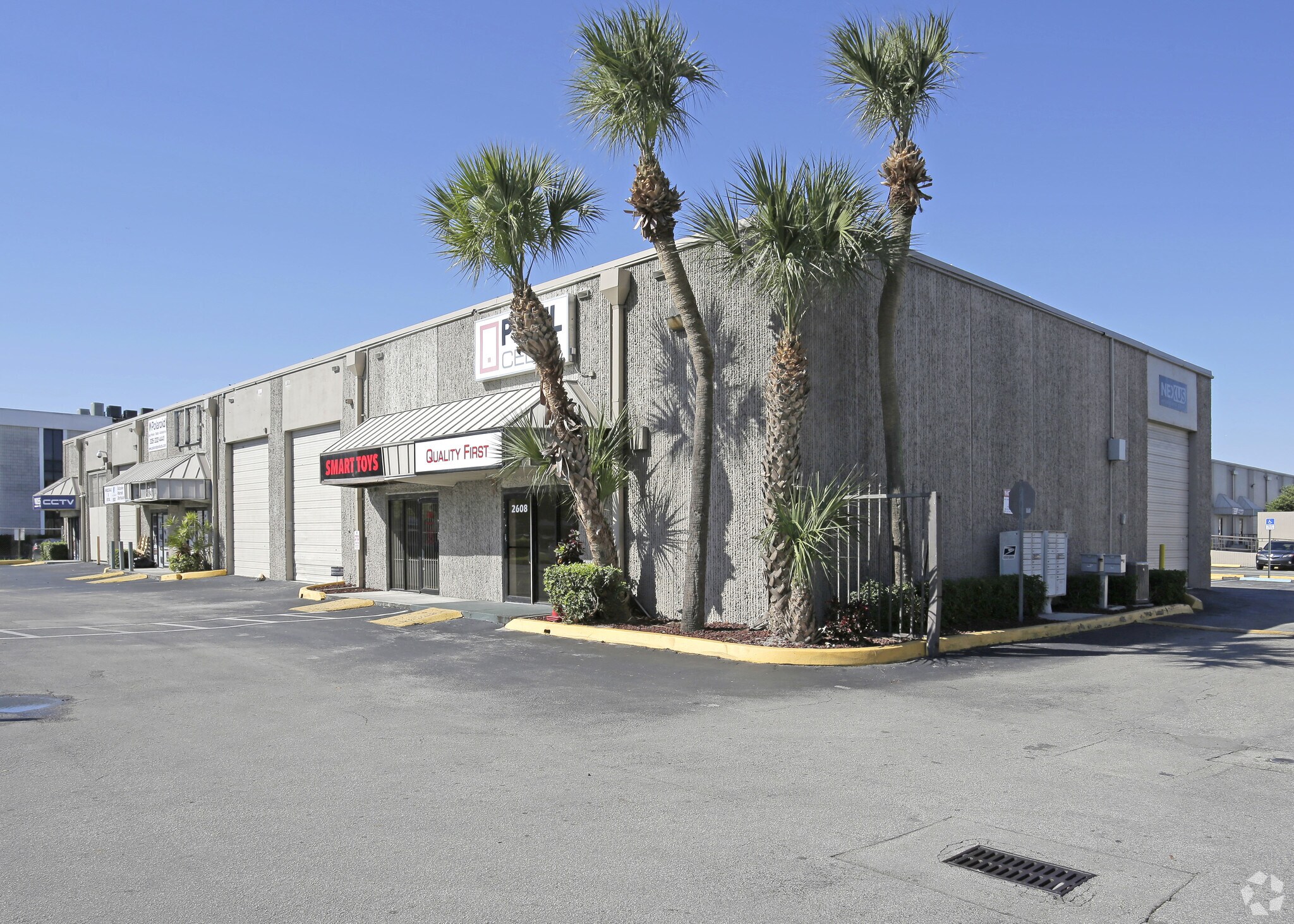 2600-2634 NW 72nd Ave, Miami, FL for lease Primary Photo- Image 1 of 24