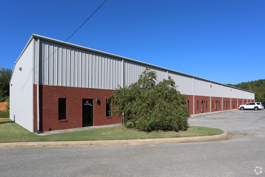 2550 Five Star Pky, Bessemer, AL for lease - Building Photo - Image 1 of 6