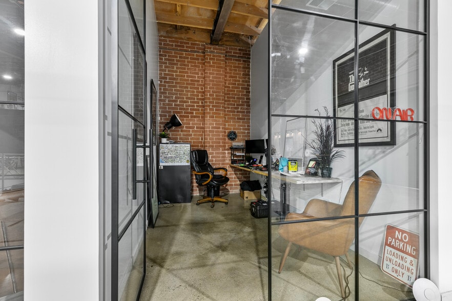 1604 Venice Blvd, Los Angeles, CA for lease - Interior Photo - Image 3 of 91