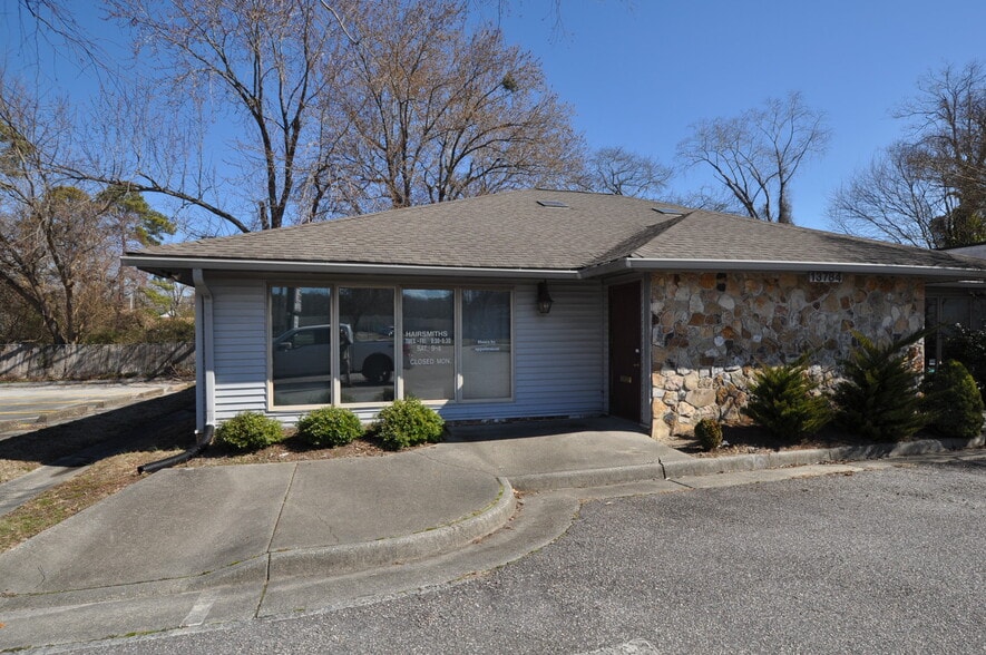 13784 Warwick Blvd, Newport News, VA for sale - Building Photo - Image 3 of 18